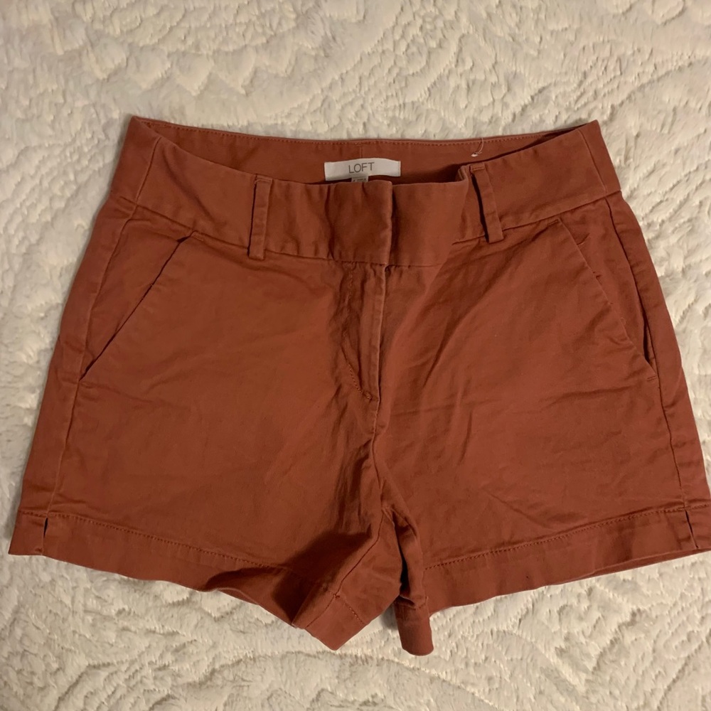 Loft rust shorts with pockets